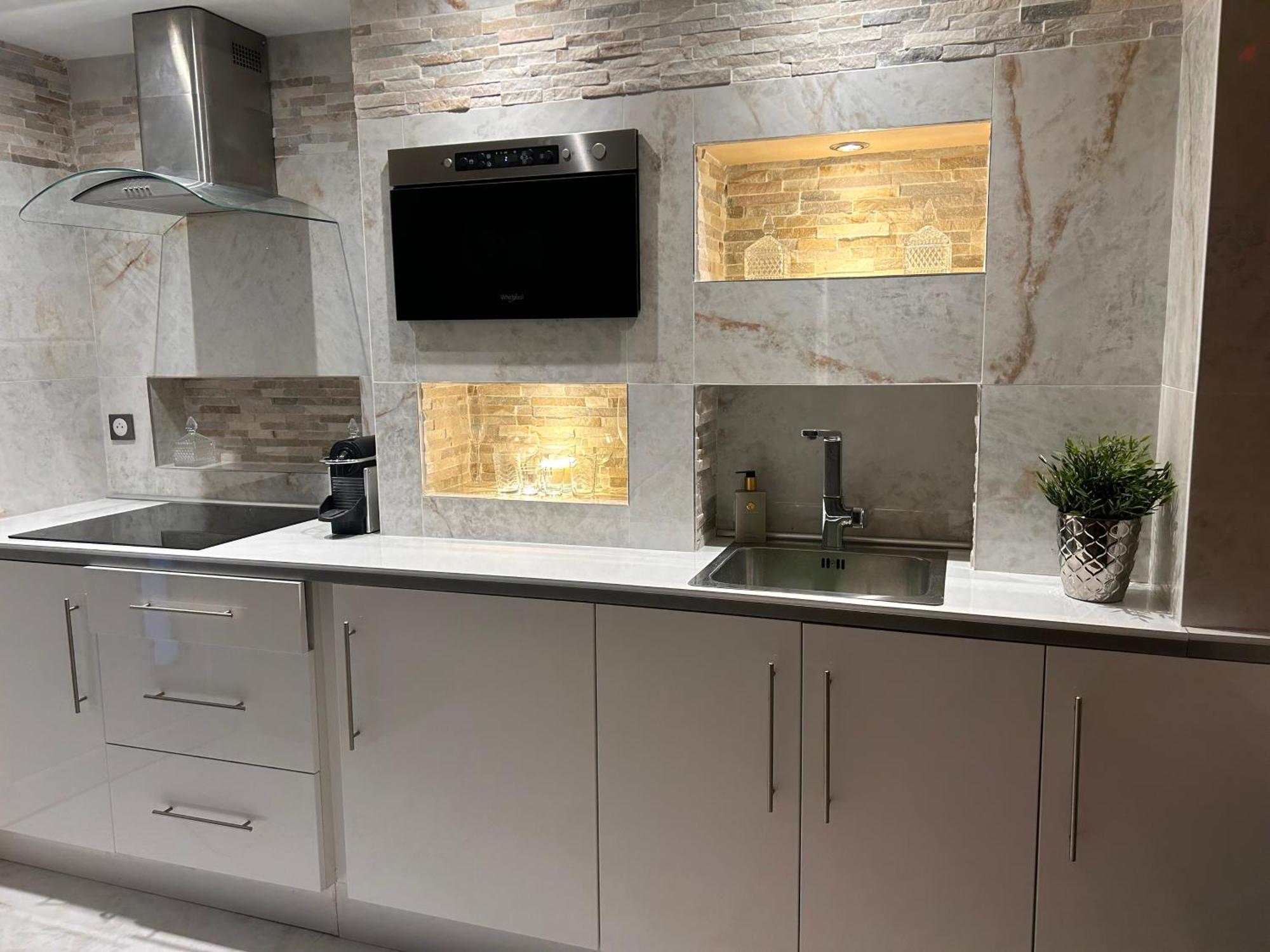Vaudherland Spa Jacuzzi Moon White מראה חיצוני תמונה
