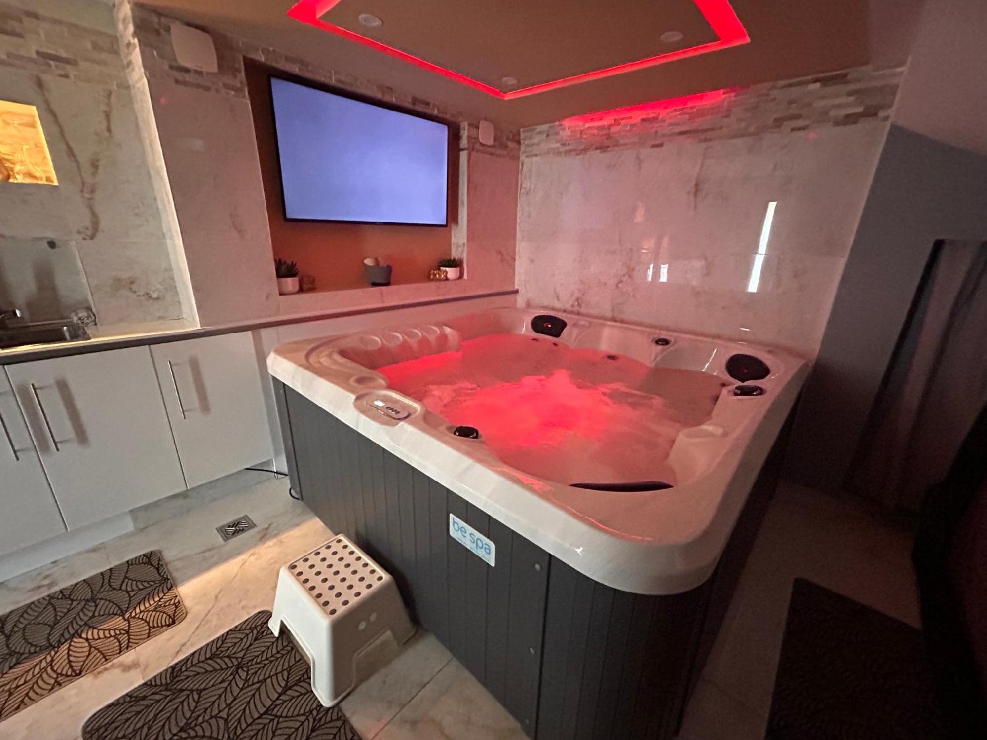 Vaudherland Spa Jacuzzi Moon White מראה חיצוני תמונה